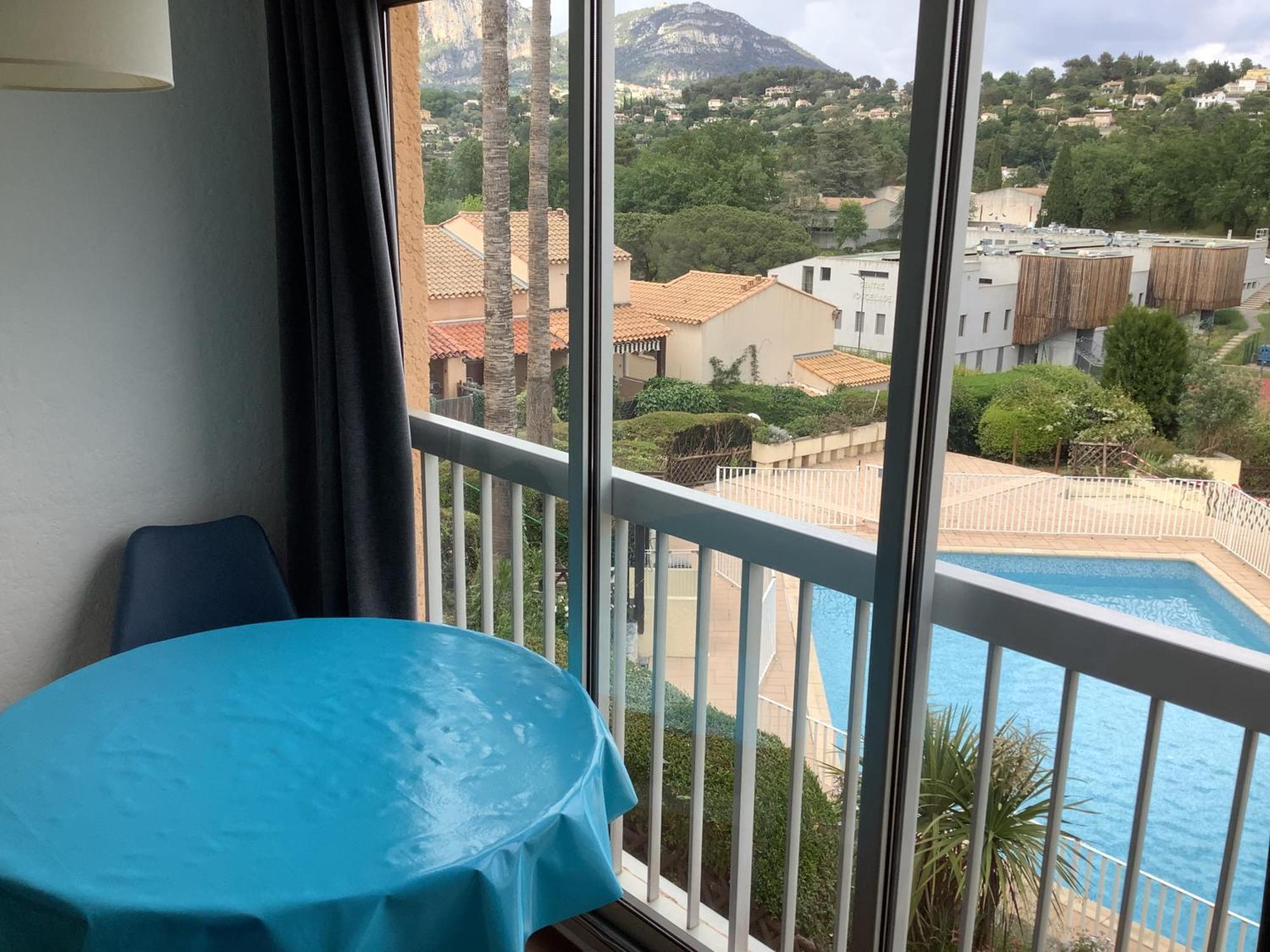 Au Calme Dans Hameau Fleuri Joli Studio 3 Pers Piscine Parking Wi-Fi 旺斯 外观 照片