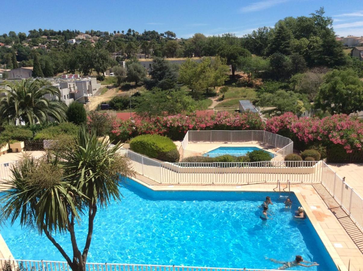 Au Calme Dans Hameau Fleuri Joli Studio 3 Pers Piscine Parking Wi-Fi 旺斯 外观 照片